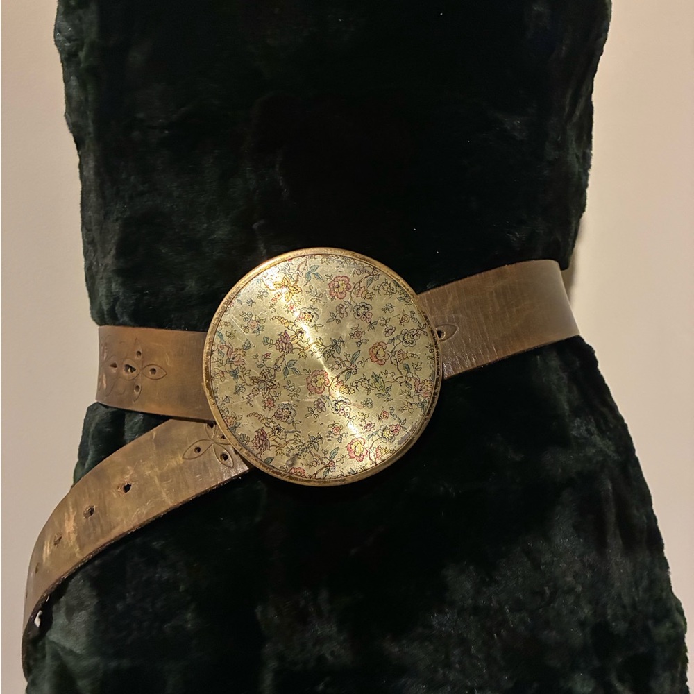 Vintage Floral Buckle Leather Belt